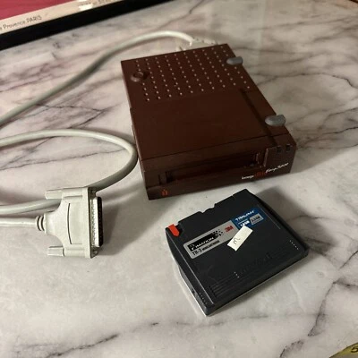 Unidad de cinta externa iomega Ditto Easy 3200 ¡Sin adaptador de corriente! IO3020-PX3 Foto 1 de 4