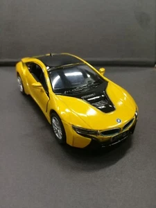 BMW i8 Giallo Kinsmart Auto Giocattolo Modello 1/36 Scala Diecast Metallo Open - Foto 1 di 2