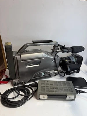 JVC GY-DV5000 Mini DV Camcorder CANON Lens CCD YH16X x 7k12u - Image 1 of 4