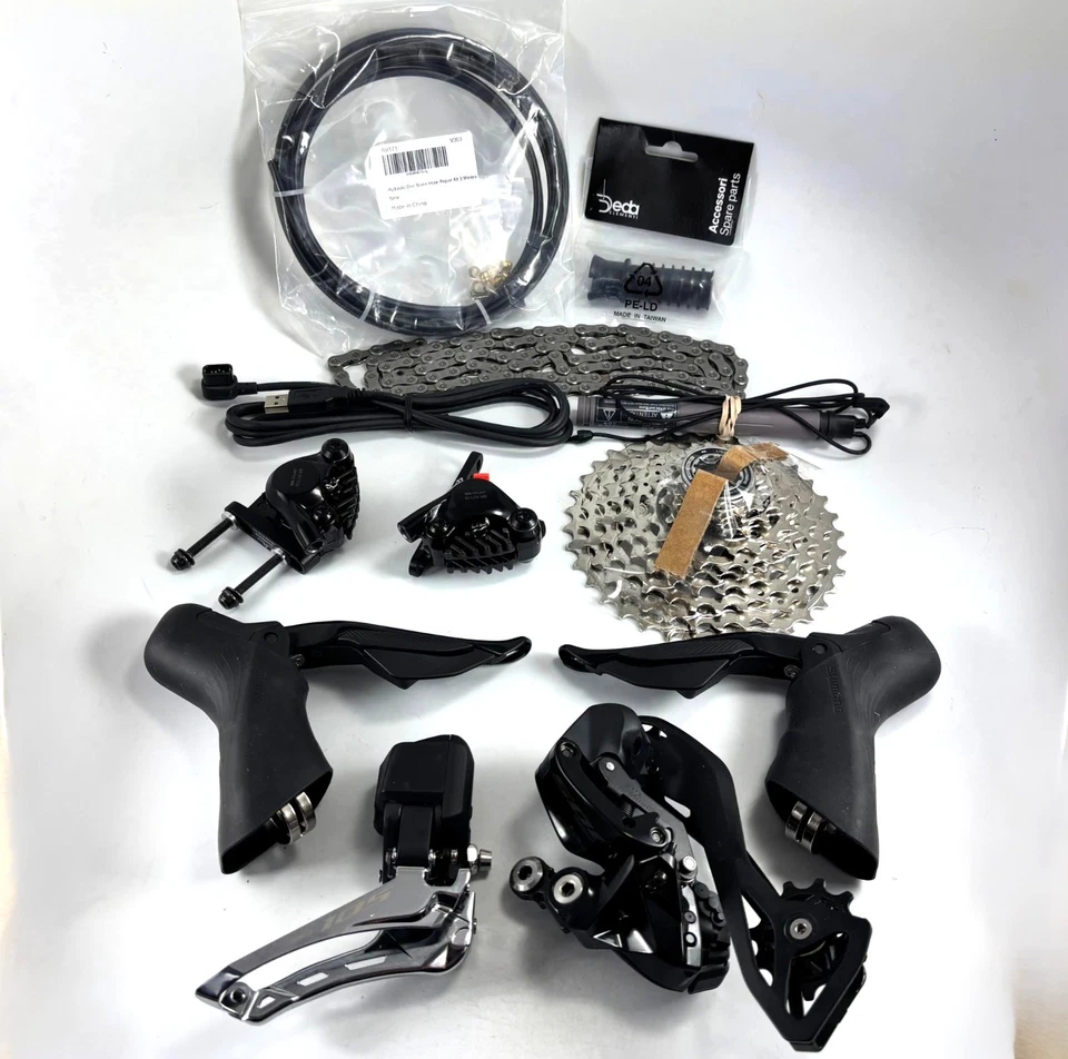 Shimano 105 Di2 R7100/R7170 Groupset ~ 12s ~ 11-36t ~ Battery & Charging Cable - Image 1 of 4
