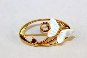 Carved Mother of Pearl Butterfly Garnet Colored Rhinestone Gold Tone Metal 1.5" - Picture 1 of 3