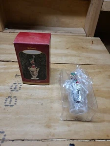 Hallmark Keepsake Sundae Golfer Christmas Ornament w Box Ice Cream 1999 - Picture 1 of 12