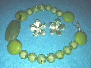 Fairy Decor Lime Green Flower Earrings & Fashion Bracelet - Picture 1 of 1