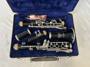 QUALITY! BUNDY SELMER U.S.A. 577 CLARINET + MOUTHPIECE + ORIGINAL CASE + EXTRAS! - Picture 1 of 12