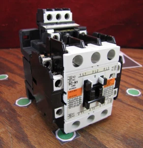 Contactor magnético Fuji SC-N1 50a con bobina 200-220v SZ-CD3 - Imagen 1 de 6