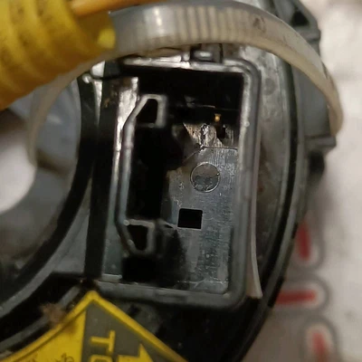 84306B2010 Contacto espiral del airbag  DAIHATSU TREVIS 1.0 Ber. 5p/b//989cc - Imagen 1 de 4