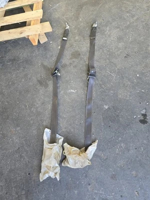 Honda Civic 1992-95 cupé y escotilla - cinturones de seguridad delanteros izquierdo y derecho  Foto 1 de 4