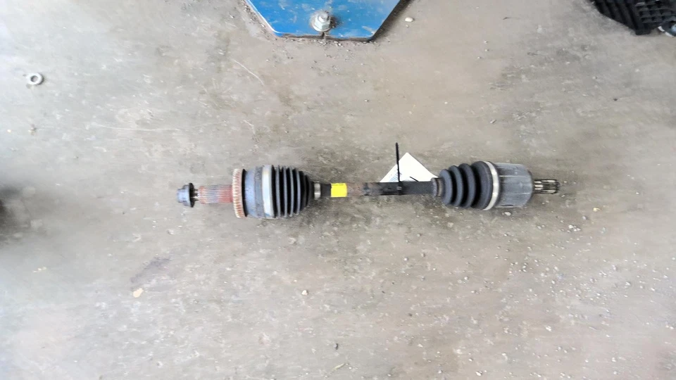 Eje de transmisión delantero izquierdo usado se adapta a: Hyundai Sonata 2019 delantero 2,4 L VIN F 8º Foto 1 de 4