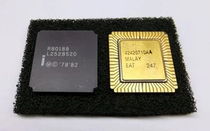 Intel 80188 VINTAGE CPU in Gold Keramik - R80188 CLCC - White print - - Bild 1 von 1