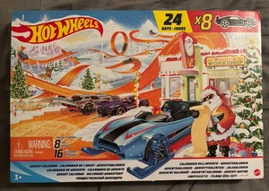 Mattel Hot Wheels Advent Calendar 24 Days - 8 Cars & 16 Accessories - New - Picture 1 of 2