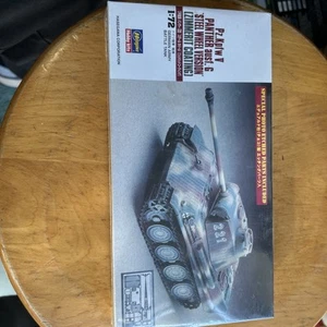 Hasegawa 30025 Pz.Kpfw V Panther ausf G 1:72 Model Tank Steel wheel Zimerit Vers - Picture 1 of 1
