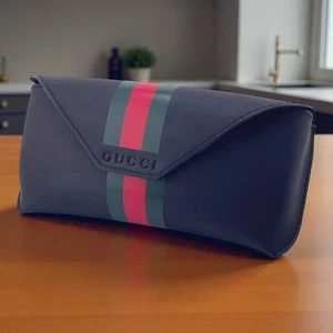 Estuche para gafas de sol Gucci negro rojo verde rayas talla única excelente estado. - Imagen 1 de 11