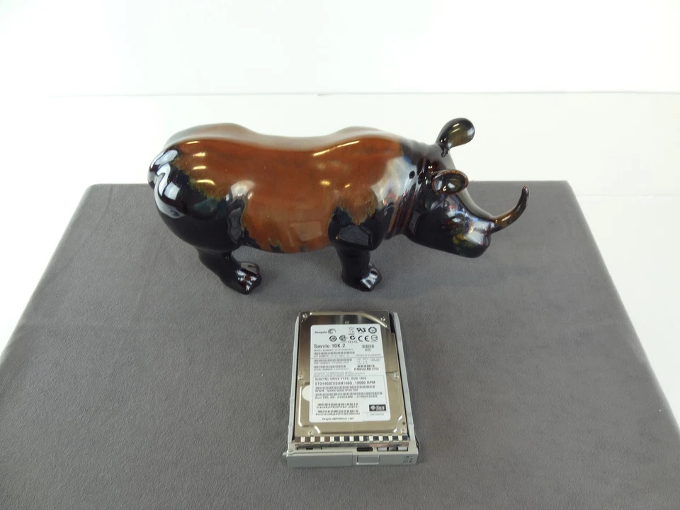 Sun 541-4283 ST14603SSUN146G 10000RPM. 146GB SAS 2.5 Drive - Image 1 of 1