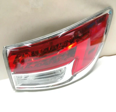 2007-2009 Mazda CX-9 Tail Light Passenger Right Side OEM - Image 1 of 4
