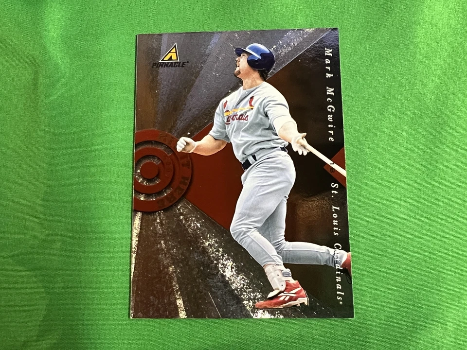 1998 Pinnacle Hit It Here #8 Mark McGwire 13208 St. Louis Cardinals - Image 1 of 1