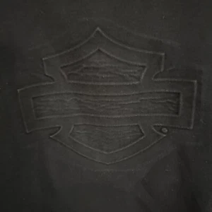 Sudadera con capucha Harley Davidson negra con logotipo motocicletas genuinas 1903 para hombre y mujer mediana - Imagen 1 de 7