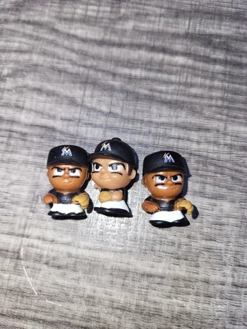 TEENYMATES MLB  FIGURE 1" INCH Florida Marlins 3pc Cover