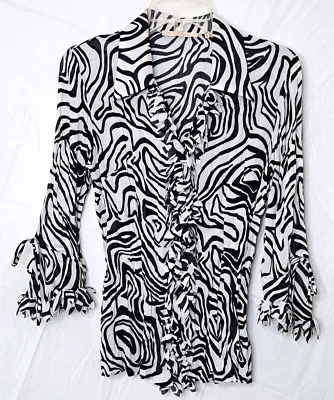 Blusa Top Le Caviar Transparente Talla M Safari Cebra Negro Blanco Botón Volantes Puño Foto 1 de 4