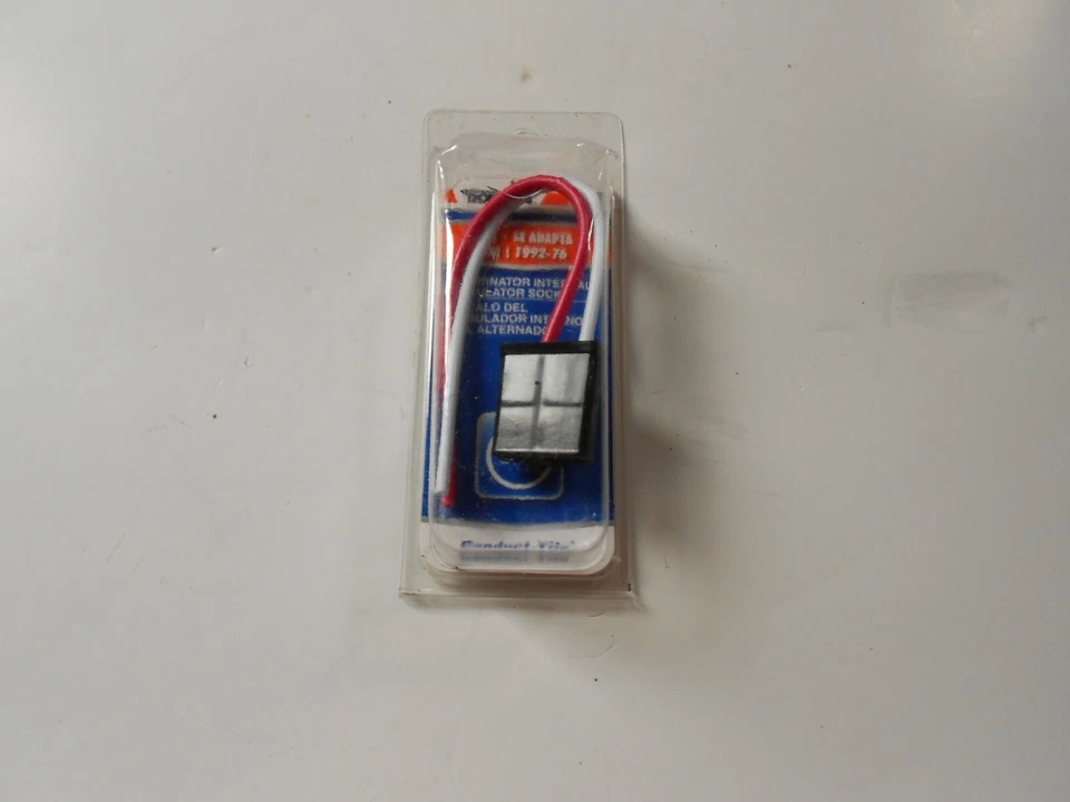  Conexión de alternador regulada internamente Corvair 65-9 Foto 1 de 1