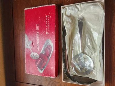 Mundial vintage. Juego de platos de cuchara de arándano plateado Rogers en caja original DESLUSH Foto 1 de 4