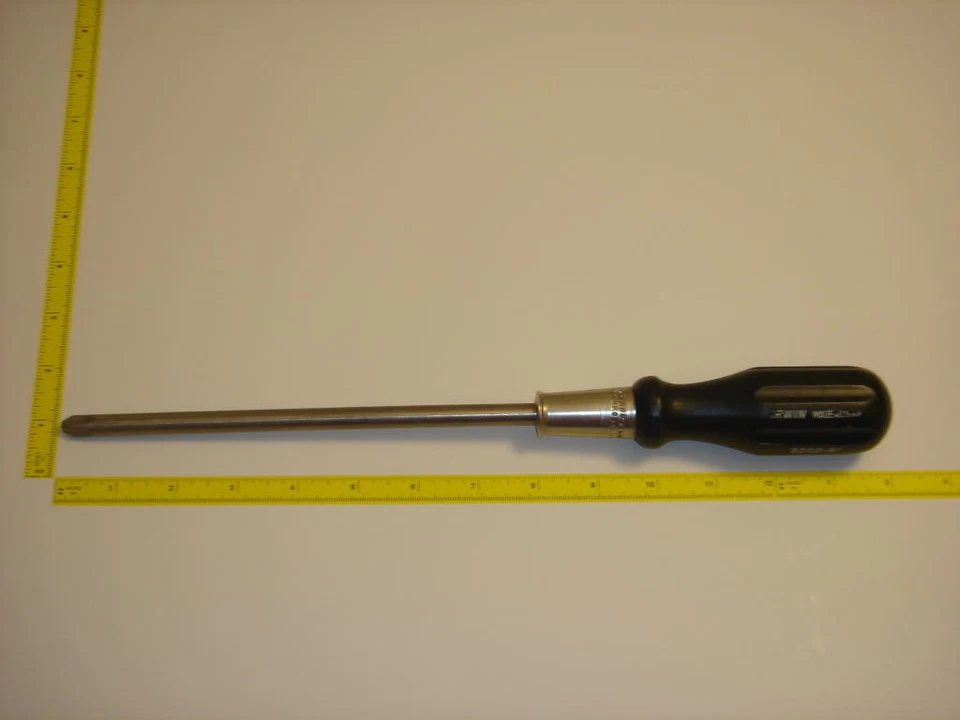 VTG NEW IRWIN SCREWDRIVER No.4 PHILLIPS TIP WOOD HANDLE NOS CARPENTER TOOL RARE - Image 1 of 1