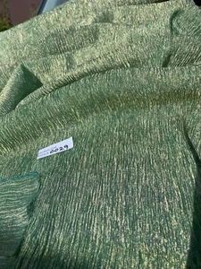 EXQUISITE QUALITY SILK TISSUE PLEATED/ CRUSHED - GREEN/ GOLD!!! - Picture 1 of 4