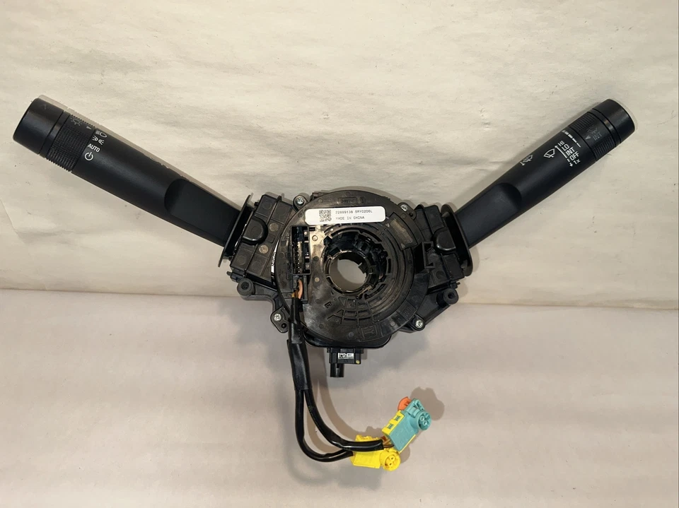 Chevrolet Volt 2015 - 2018 Wiper Switch and Turn Signal Switch OEM — 第 1/4 张图片