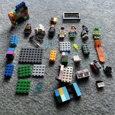 Lote de minifiguras Lego a granel de 7 piezas mixtas figuras Lego genuinas R2D2 Chewba Foto 1 de 4