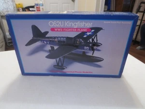 Lindberg 1/72 OS2U Kingfisher Segunda Guerra Mundial Avión de Combate Plástico Modelo Kit 590 1986 - Imagen 1 de 10