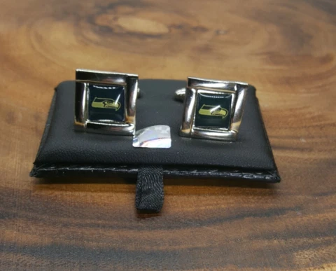 SEATTLE SEAHAWKS CUFFLINKS Football Team Silvertone Square Blue Cover