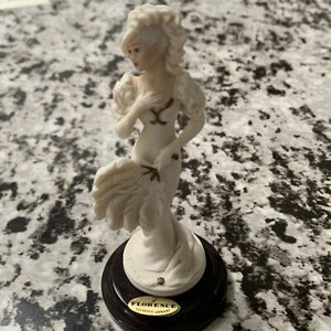 GIUSEPPE ARMANI FIGURINE “CHANTAL” 361F 4 1/2” TALL Gorgeous - Imagen 1 de 9