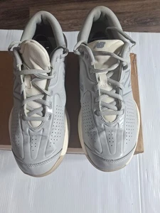 Zapatillas deportivas New Balance 696 V5 Hard Court para mujer talla 9,5 grises - Imagen 1 de 17