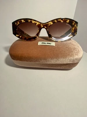 Gafas de sol Miu Miu SMU 11WS Habana/marrón con detalles dorados Foto 1 de 4