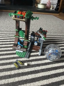 LEGO Jurassic World Carnotaurus Gyrosphere Escape 75929 - Incomplete Build - Picture 1 of 12