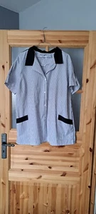 Kasack /Arbeitskittel Für Damen 26Stück Teils Wie NEU GR.52 - Bild 1 von 3