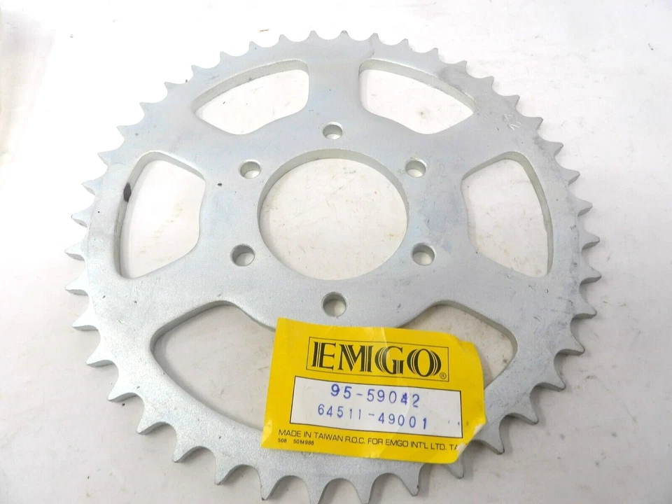 Piñón trasero Suzuki RE-5 1975-76 64511-49001 Emgo 42T Foto 1 de 1