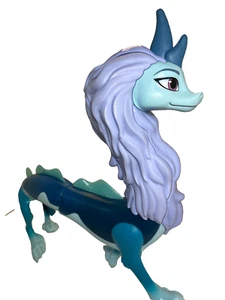 Juguete Dragón Sisu Salpicaduras Color Raya y El Último Dragón Disney - Imagen 1 de 11