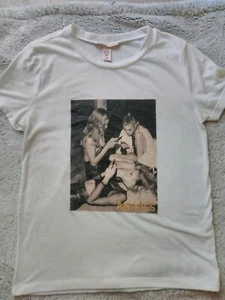 Victoria's Secret Angels Small White Graphic Angels Gold Glitter Tee X-21 - Picture 1 of 10
