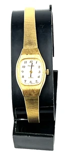 Elegante Reloj Damas Pulsar V233-5810 Vintage Tono Dorado Cadena Seguridad Batería Nueva - Imagen 1 de 6