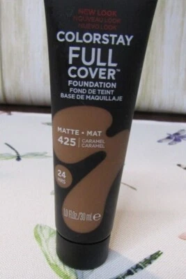 Revlon Colorstay Full Cover Foundation. 425 Caramel Matte - Image 1 of 3