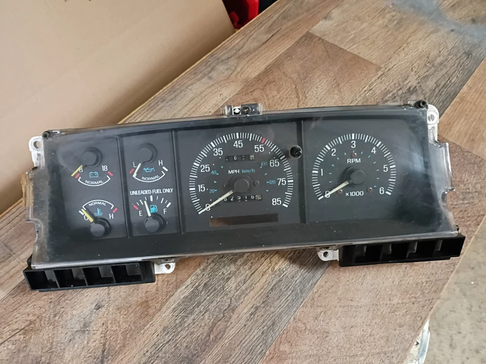 Ford F150 1987-91/montaje de cuadro de instrumentos Bronco/automático con velocímetro Foto 1 de 4