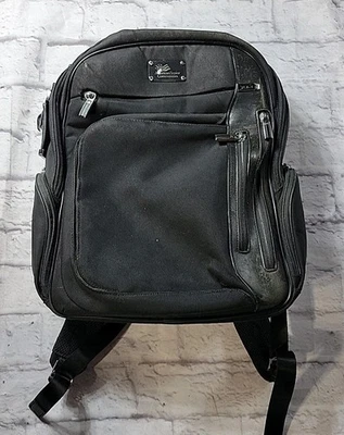 Mochila TUMI Arrive Kingsford negra correas de mango de nailon balístico Foto 1 de 4