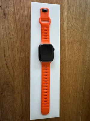 Apple Watch 7 45mm LTE Edelstahl Midnight OVP, mit 5 Armbändern - Bild 1 von 4