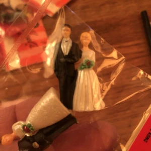 2 Vintage Wedding Dollhouse Miniature Cake Topper Groom and Bride New Old Stock - Picture 1 of 4