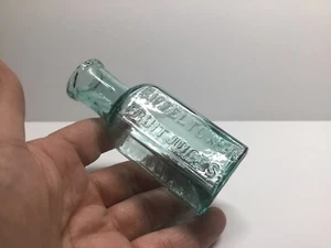 Antike reiche Aqua Eiffelturm Fruchtsaft Flasche. - Bild 1 von 4