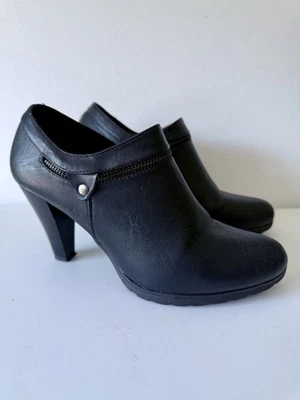 White Mountain Black Leather Shoes Ankle Womens Sz 9 - Image 1 of 4