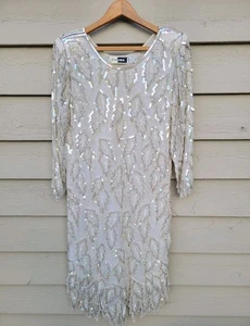 Vintage Damen Carina Creme 100 % Seide Perlen Pailletten Kleid Größe Small - Bild 1 von 3