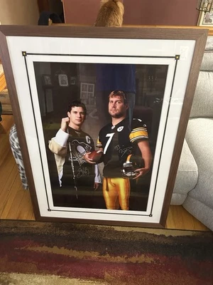 Sidney Crosby y Ben Roethlisberger foto automática cubierta de noticias deportivas en 2009 Foto 1 de 4