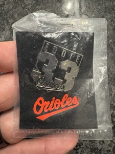 1998 Baltimore Orioles Eddie Murray #33 Lapel Pin New Sealed BASEBALL - Picture 1 of 2