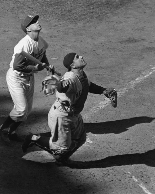 New York Yankees YOGI BERRA and Pee Wee Reese Glossy 8x10 Photo Baseball Poster - Image 1 of 1